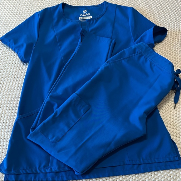 Scrub set - Picture 1 of 5